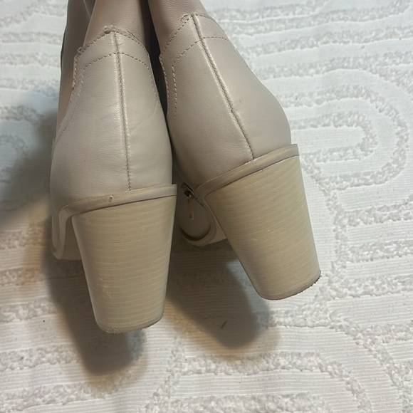 Steve Madden booties bone color - Picture 4 of 5